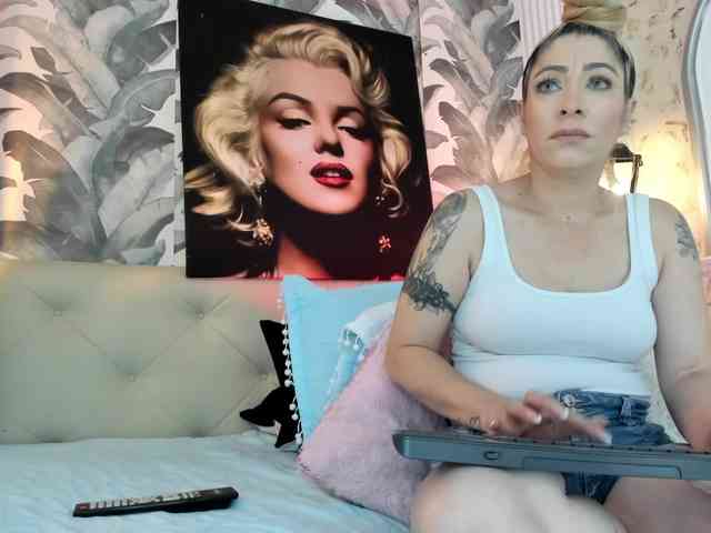 viktoria-davis webcam