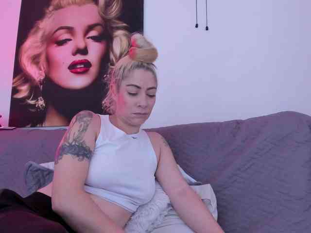 viktoria-davis webcam