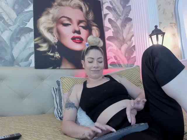 viktoria-davis webcam