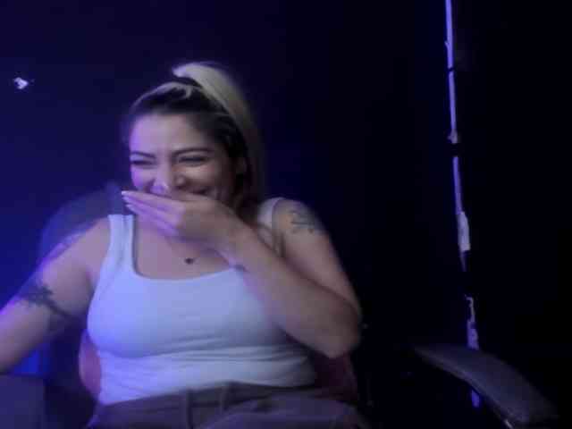 viktoria-davis webcam