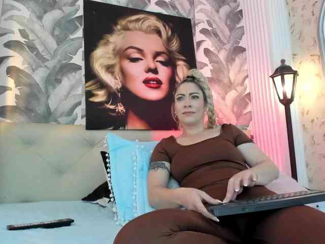 viktoria-davis webcam