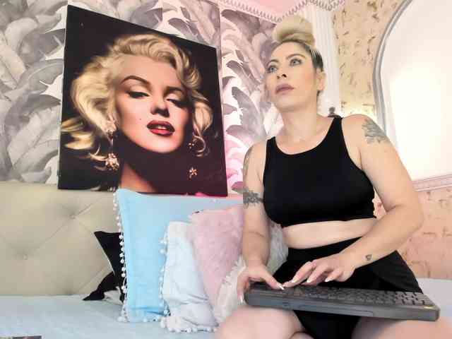 viktoria-davis webcam