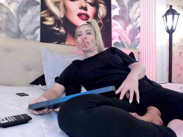 viktoria-davis webcam