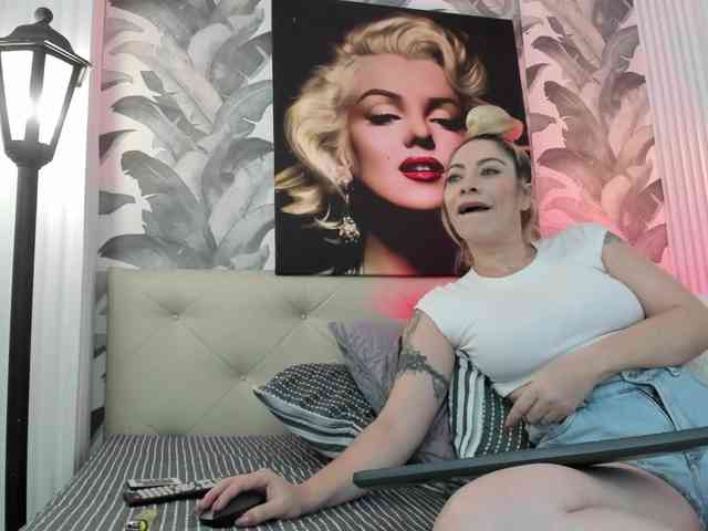 viktoria-davis webcam