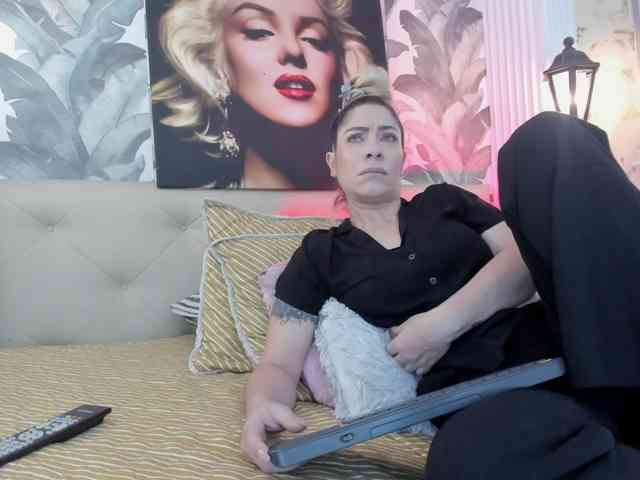viktoria-davis webcam