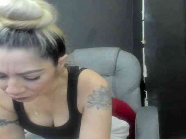 viktoria-davis webcam