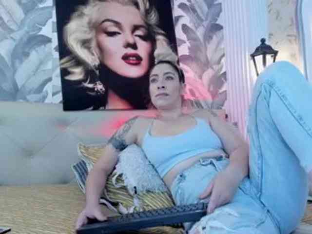 viktoria-davis webcam