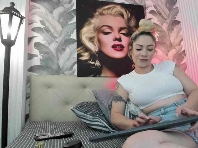 viktoria-davis webcam
