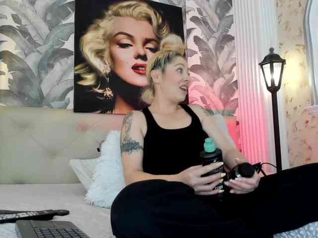 viktoria-davis webcam