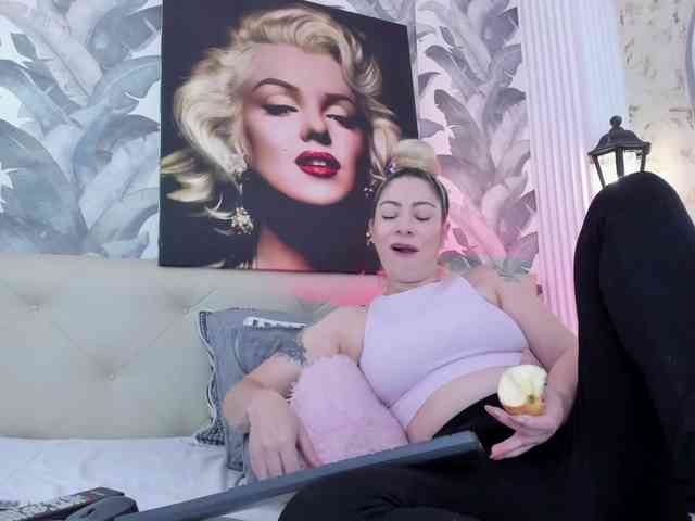 viktoria-davis webcam