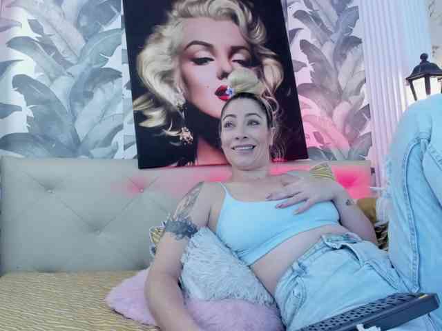 viktoria-davis webcam