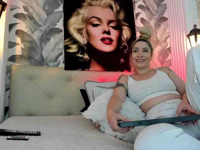 viktoria-davis webcam