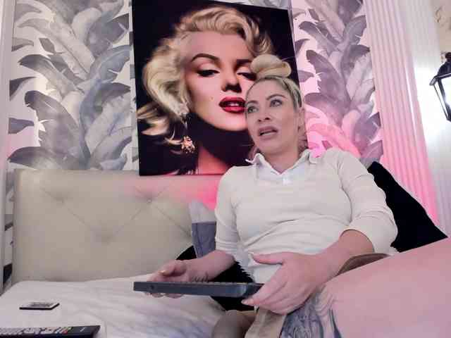 viktoria-davis webcam