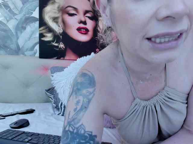 viktoria-davis webcam