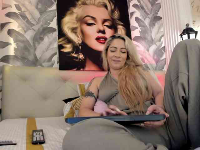 viktoria-davis webcam