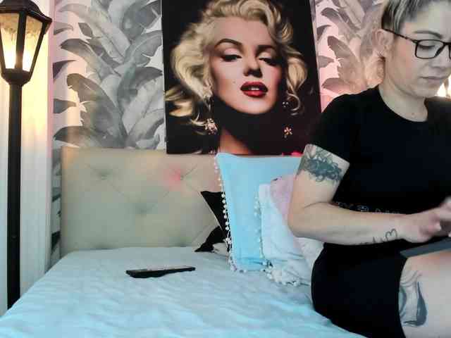viktoria-davis webcam