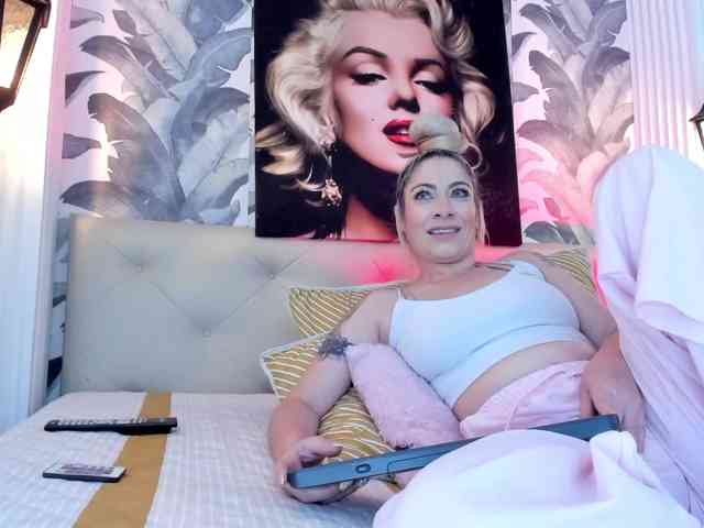 viktoria-davis webcam