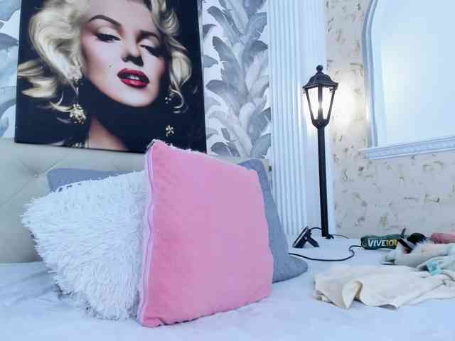 viktoria-davis webcam