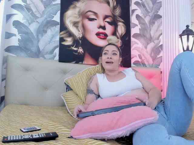 viktoria-davis webcam