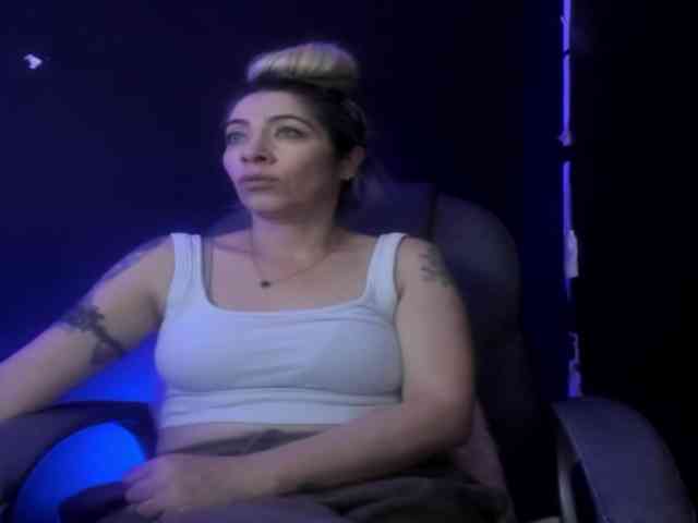 viktoria-davis webcam