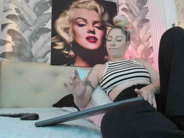viktoria-davis webcam