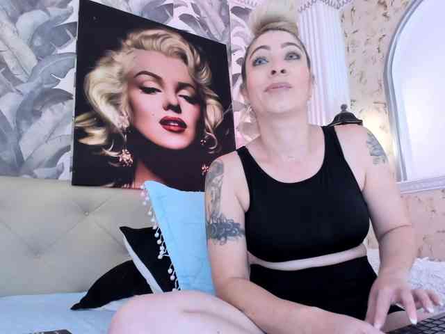 viktoria-davis webcam