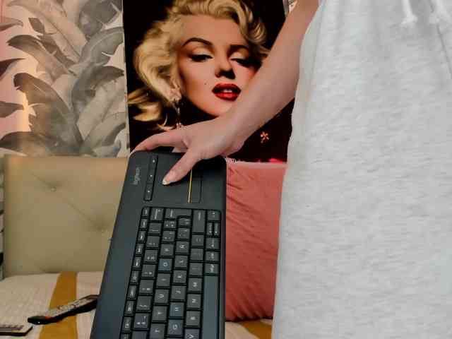 viktoria-davis webcam
