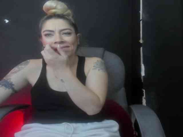 viktoria-davis webcam