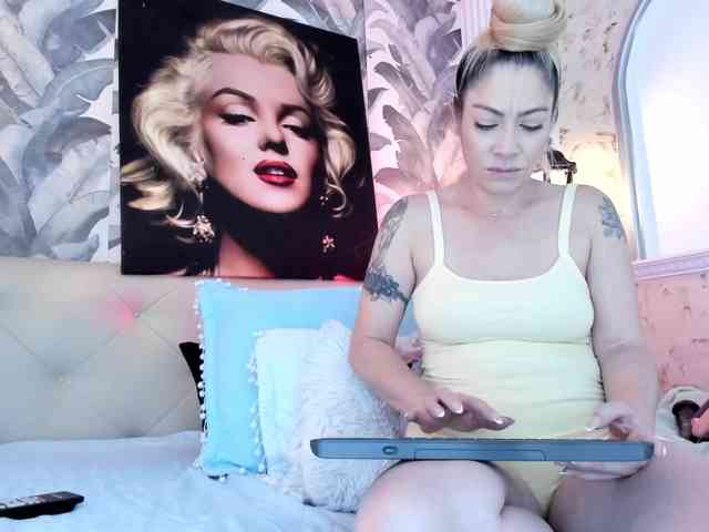 viktoria-davis webcam