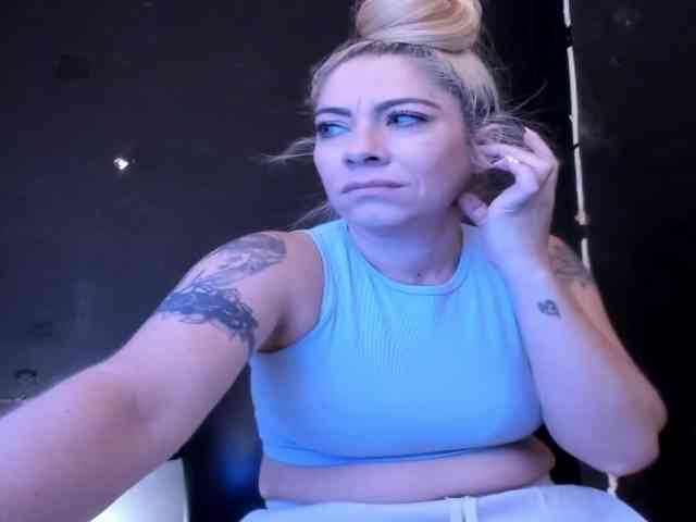 viktoria-davis webcam