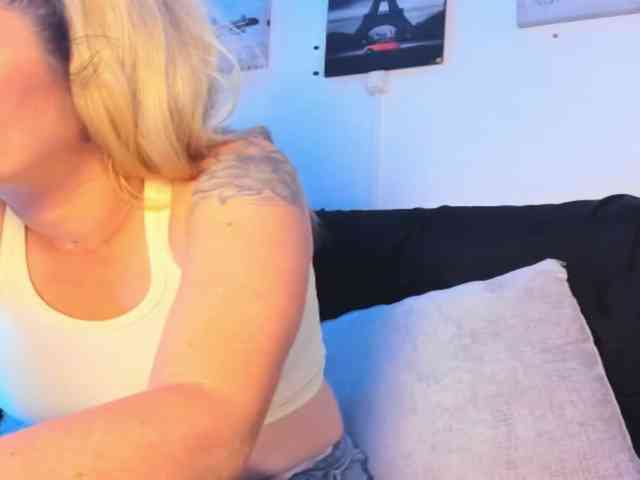 viktoria-davis webcam
