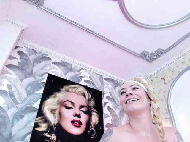 viktoria-davis webcam