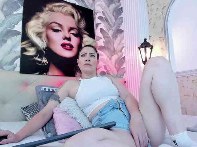 viktoria-davis webcam