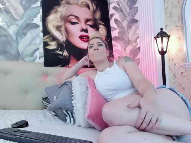 viktoria-davis webcam