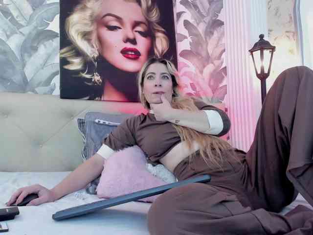 viktoria-davis webcam