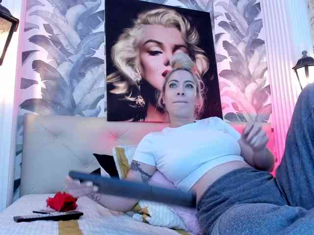 viktoria-davis webcam