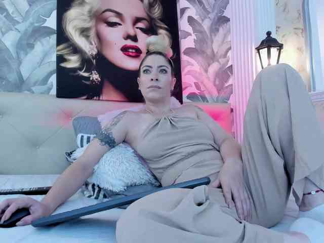 viktoria-davis webcam