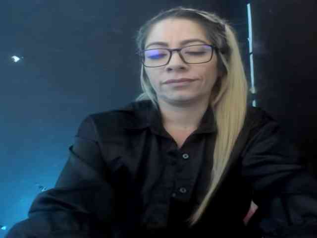 viktoria-davis webcam