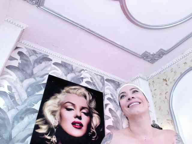 viktoria-davis webcam