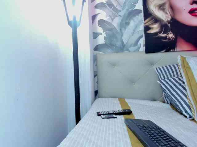 viktoria-davis webcam