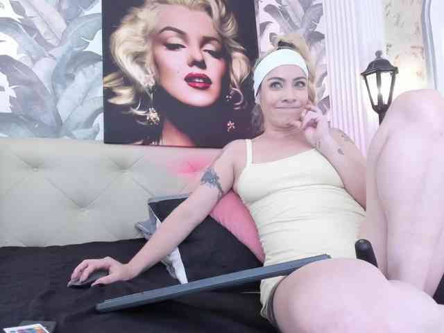 viktoria-davis webcam