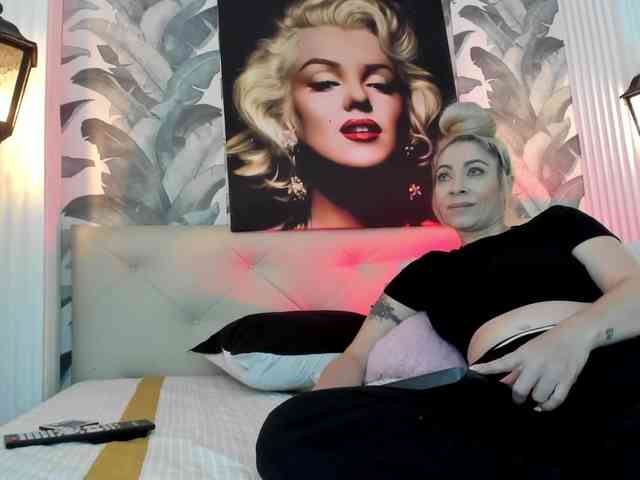 viktoria-davis webcam