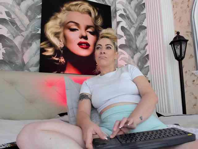 viktoria-davis webcam