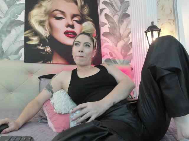 viktoria-davis webcam
