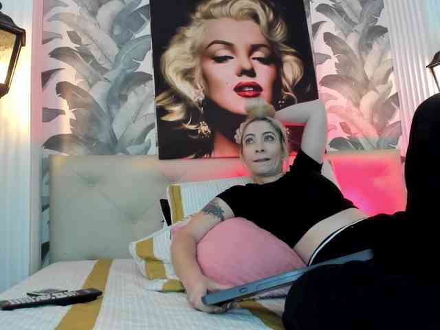 viktoria-davis webcam