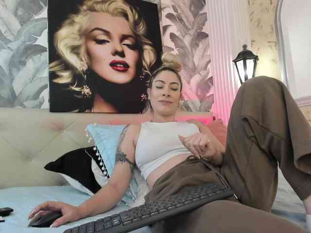 viktoria-davis webcam