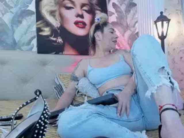 viktoria-davis webcam