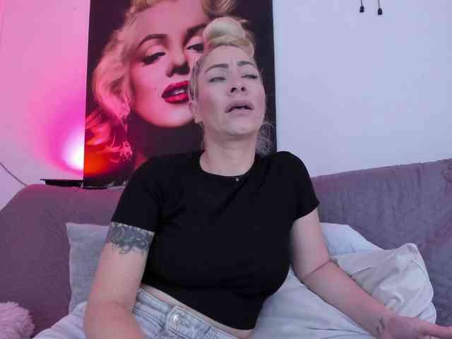 viktoria-davis webcam
