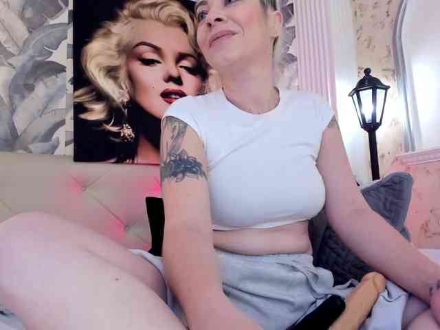 viktoria-davis webcam