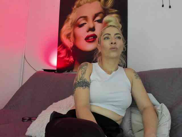 viktoria-davis webcam